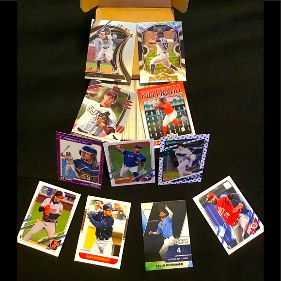MLB Other - Topps Baseball hobby Grab box collection 250 cards-2021-24